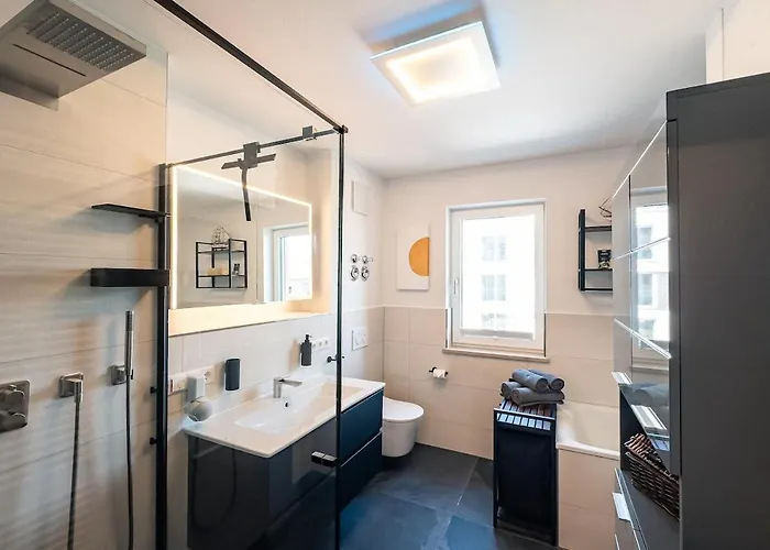 Exclusive Mit Balkon Und Wasserbett *