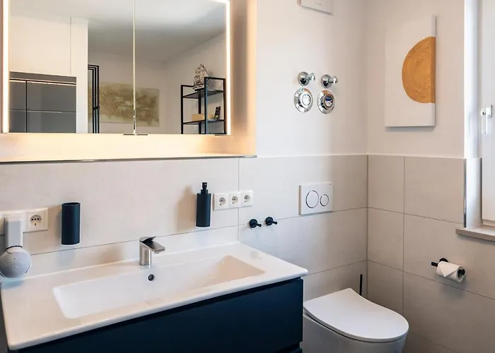 Exclusive Mit Balkon Und Wasserbett